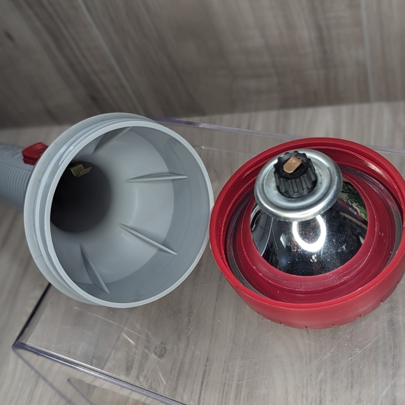 Vintage Radio Shack Flashlight Long Handle 16" - Picture 10 of 12